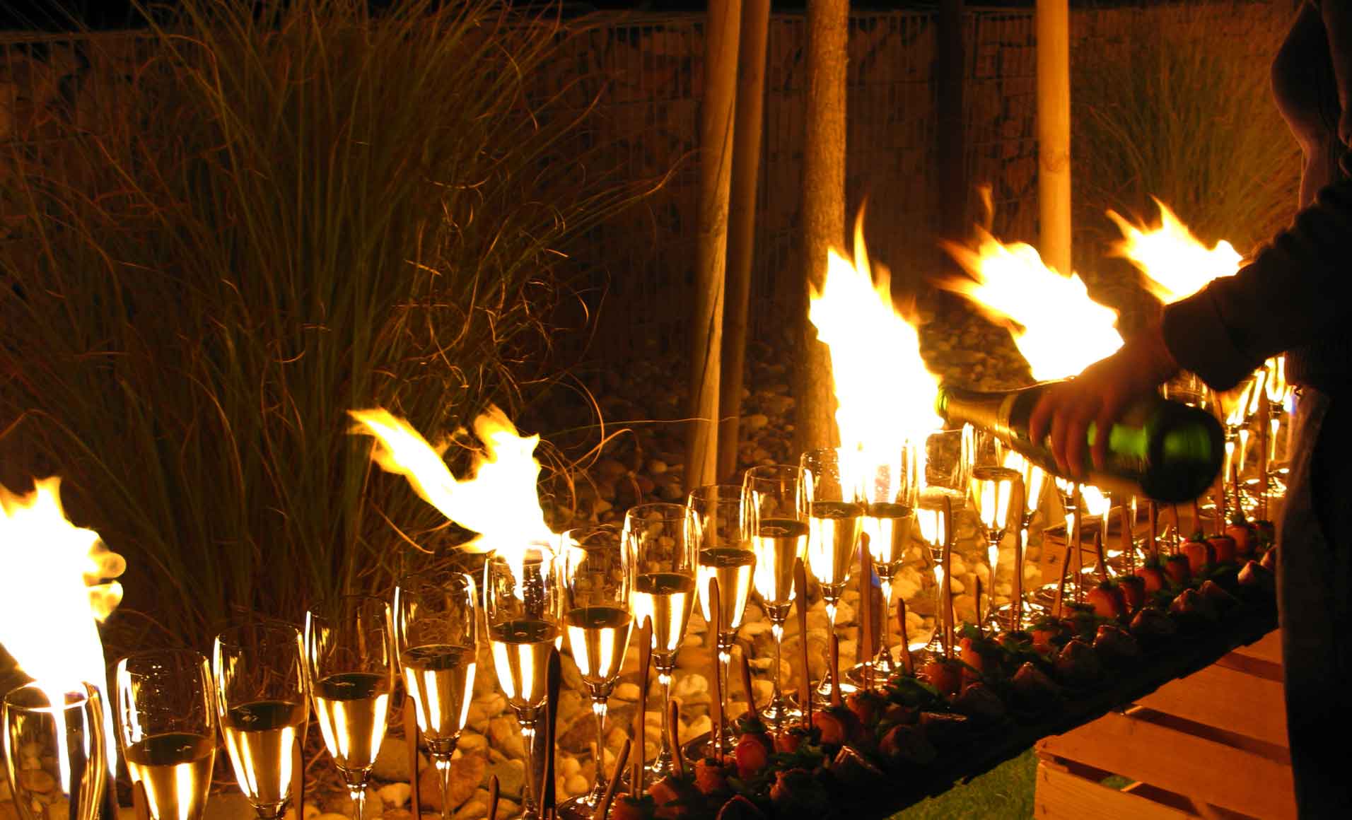 Aperitivo a lume di fiaccole
